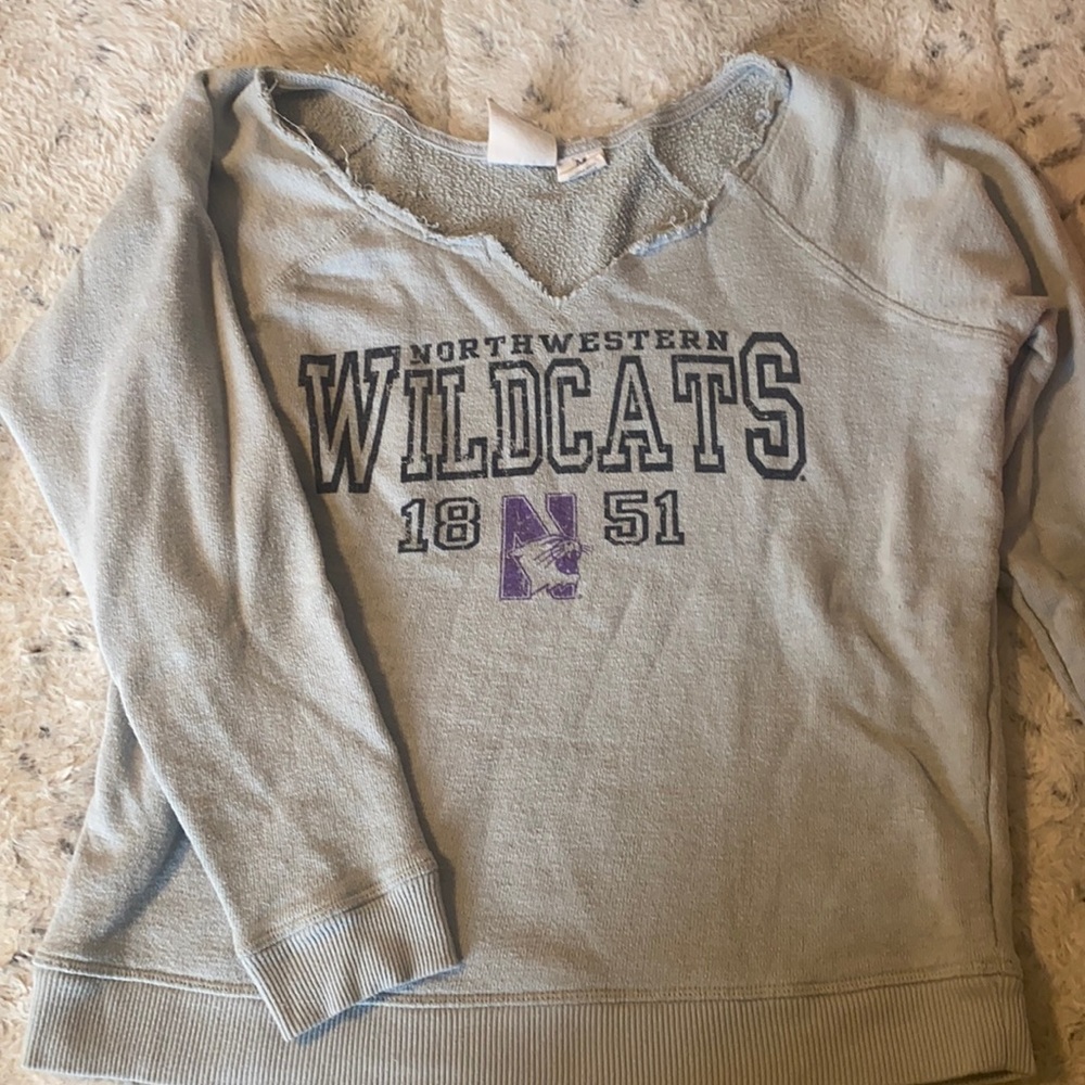 Womens medium collegiate wear